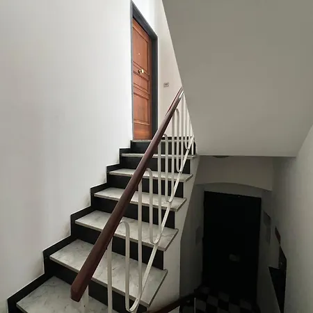 Raineri House By World *